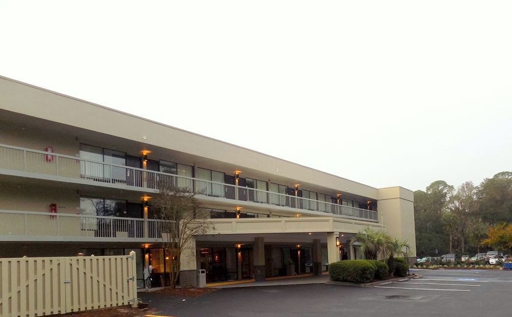 Spark By Hilton הילטון הד איילנד מראה חיצוני תמונה