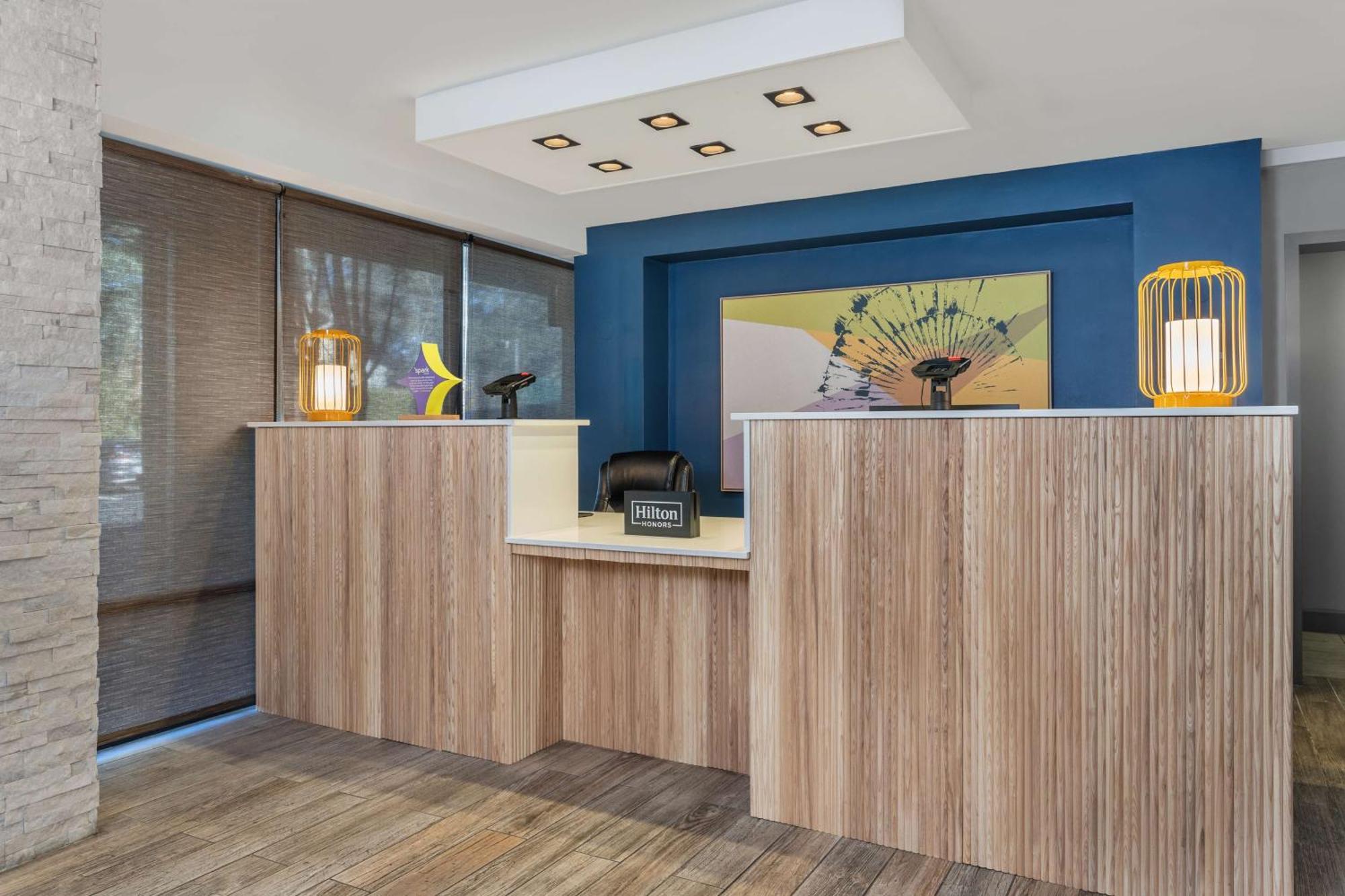 Spark By Hilton הילטון הד איילנד מראה חיצוני תמונה
