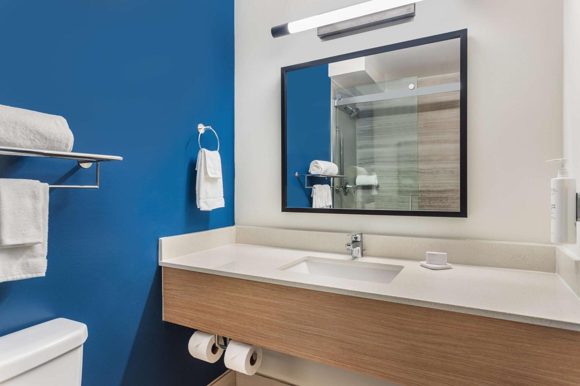Spark By Hilton הילטון הד איילנד מראה חיצוני תמונה